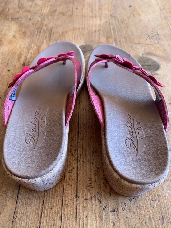 Skechers Women's Red Arch Fit Floral Slip On Sandals - Picture 4 of 16